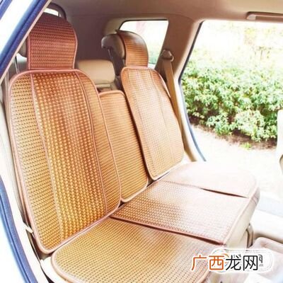 如何清洗汽车坐垫