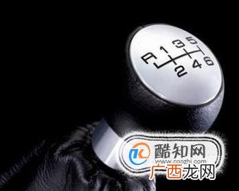 停车熄火后，挂一挡和空挡有什么区别？