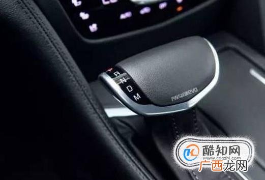 驾驶自动挡汽车档位变化有什么技巧？