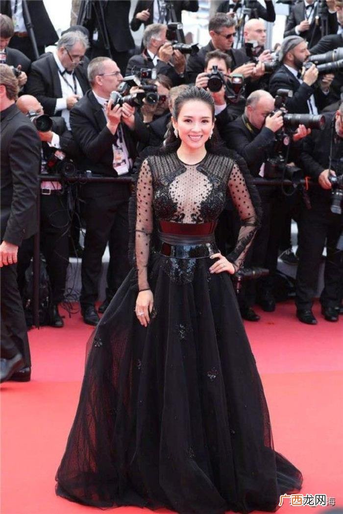 章子怡真名，改网名为真名的章子怡过烟火人生接地气