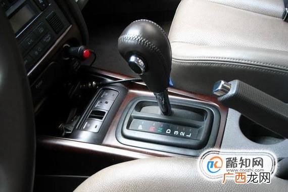 自动挡轿车各档位使用方法