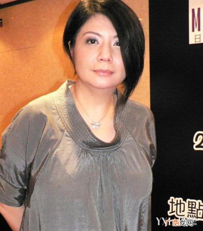黄家驹女友，BEYOND乐队黄家驹三个女友你知道是谁吗