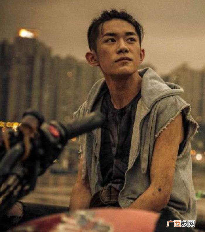 王源代表作，易烊千玺领先王俊凯王源拥有了代表作