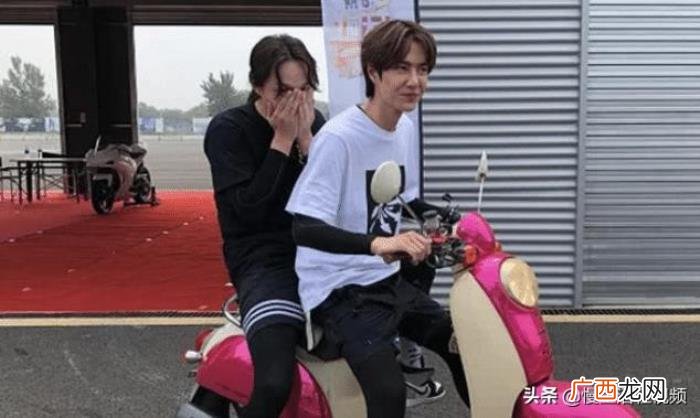 尹正好朋友，王一博、尹正、胡夏是好朋友兼同门师兄弟
