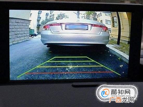 倒车影像黄红绿线是什么意思？