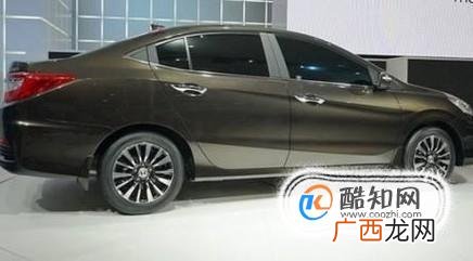 为什么说三厢车比两厢车安全