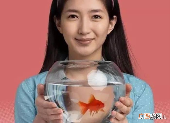 江疏影唐嫣，江疏影唐嫣靠一只口红成了人生赢家
