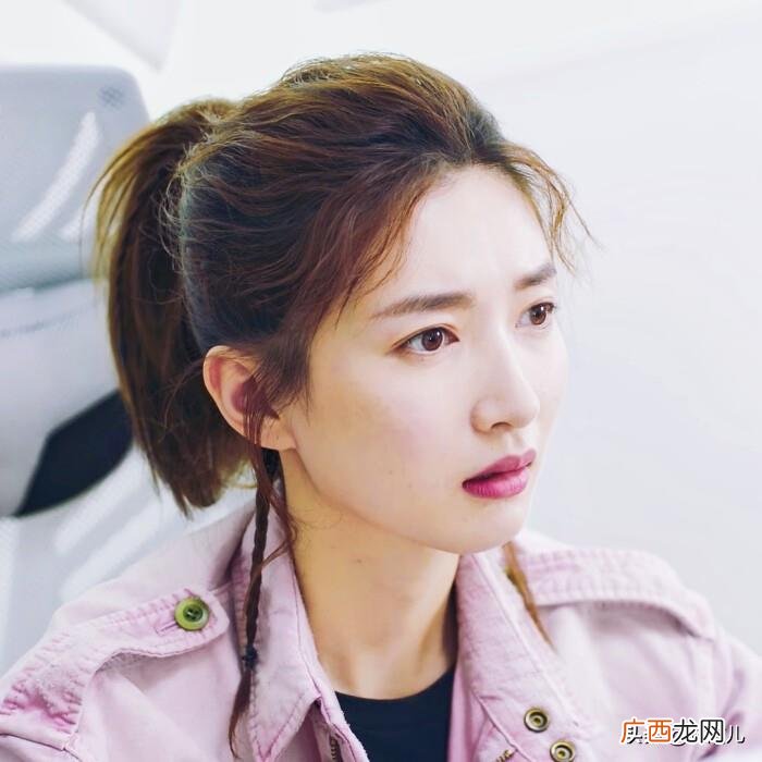 江疏影唐嫣，江疏影唐嫣靠一只口红成了人生赢家