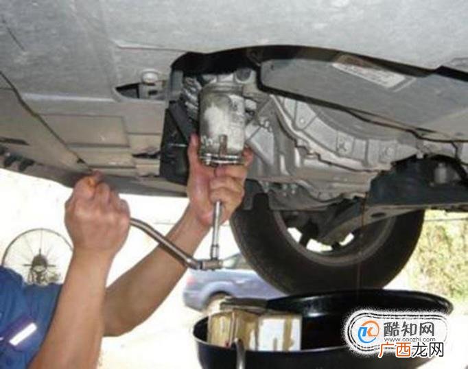 如何更换机油、机油滤清器