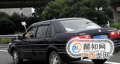 忘关车灯，汽车蓄电池没电打不着火怎么办？