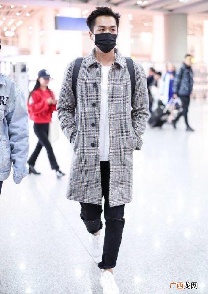 张若昀张翰，张若昀和张翰的机场秀都喜欢穿风衣