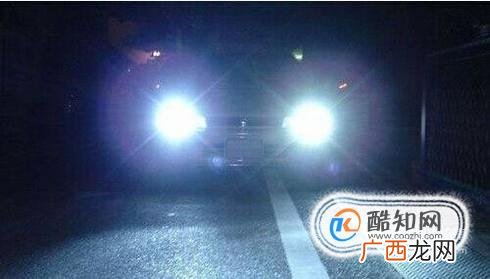 汽车远近光大灯的使用操作与注意事项