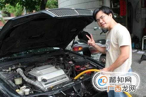 如何更换汽车防冻液