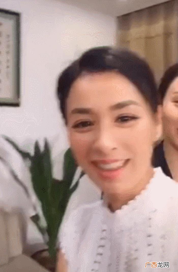 小陶虹张庭，49岁张庭和47岁小陶虹同框比美