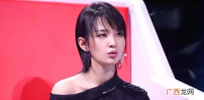 周笔畅访谈，周笔畅访谈中自曝流量主要靠蹭杨幂