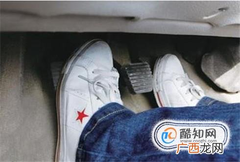 科目二倒车入库技巧如何轻松通过科目二倒车入库