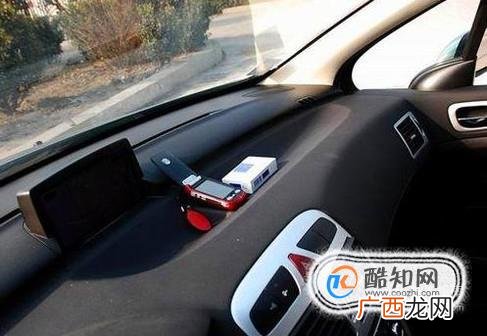 女性朋友开车需要警惕什么？