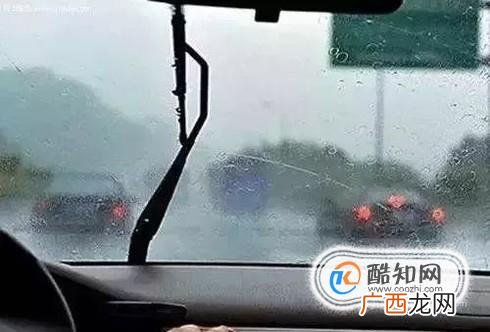 汽车被冻应该怎样除冰？