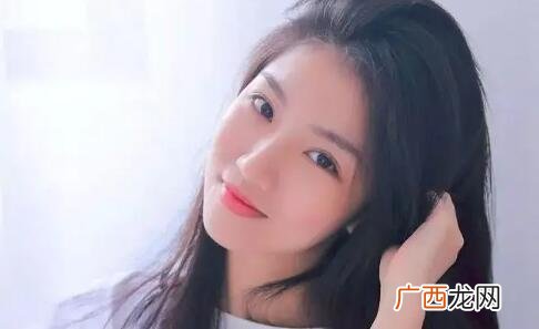 女生跟你玩暧昧的表现，暧昧女生有这些表现就大胆追