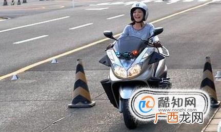 怎么学摩托？