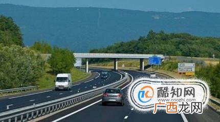 高速路开车要怎样预判