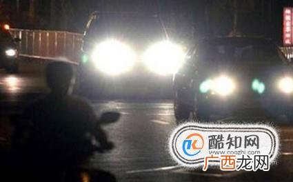 汽车大灯调整方法