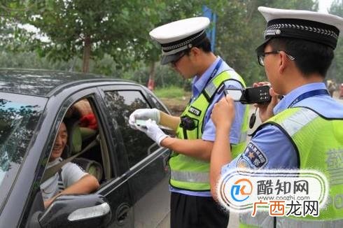 车辆被划了怎么走保险？