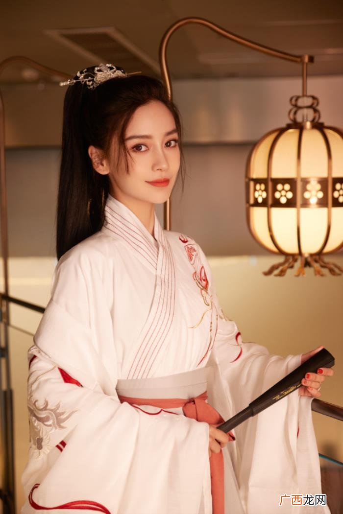 黄晓明生日,黄晓明零点32分为Baby庆32岁生日