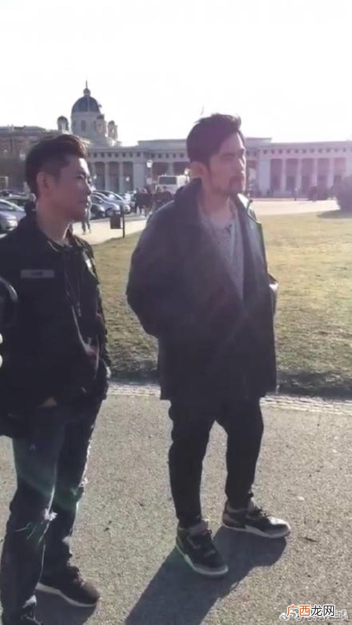 周杰伦衣品，周杰伦婚后胡子拉碴衣品却直线上升