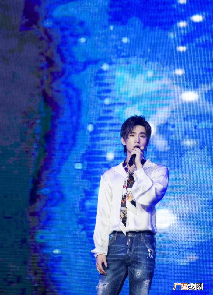 杨洋的生日，自在·Young2018杨洋生日会全纪录