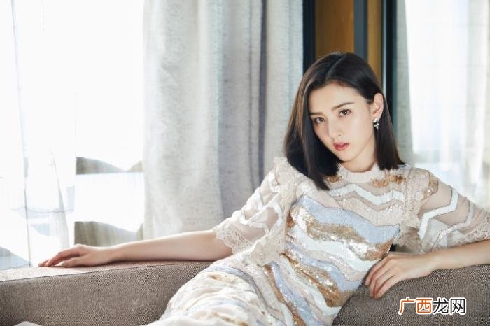 李嘉欣撞脸，李英爱旧照撞脸李嘉欣现照被短发宋祖儿撞