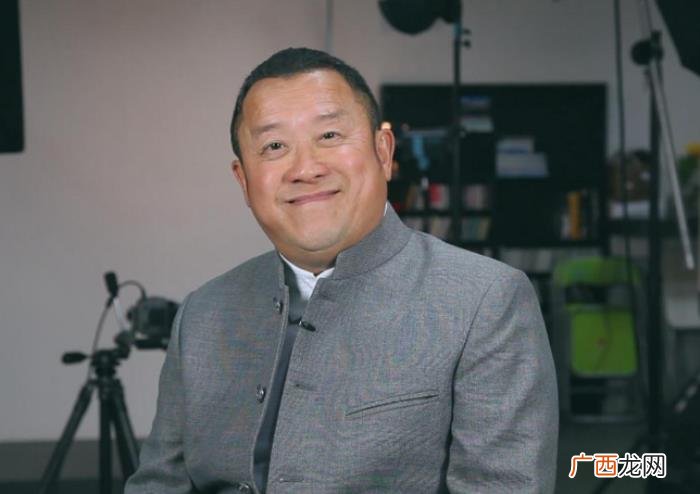 曾志伟助理，曾志伟被曝与女助理举止亲密买菜回家