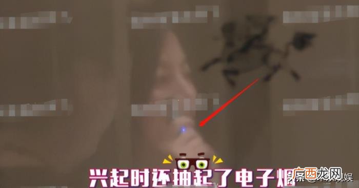 赵薇吸烟吗,明星赵薇与友人深夜吸烟能上热搜呀