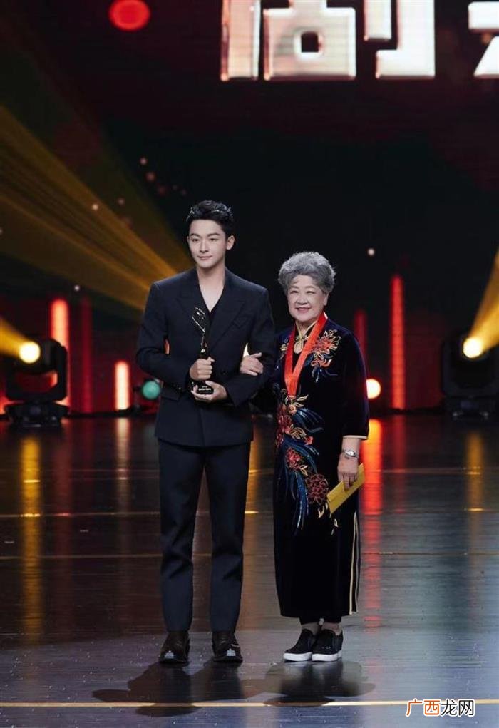 张晚意演员，湖北演员张晚意荣获文荣奖最佳青年男演员