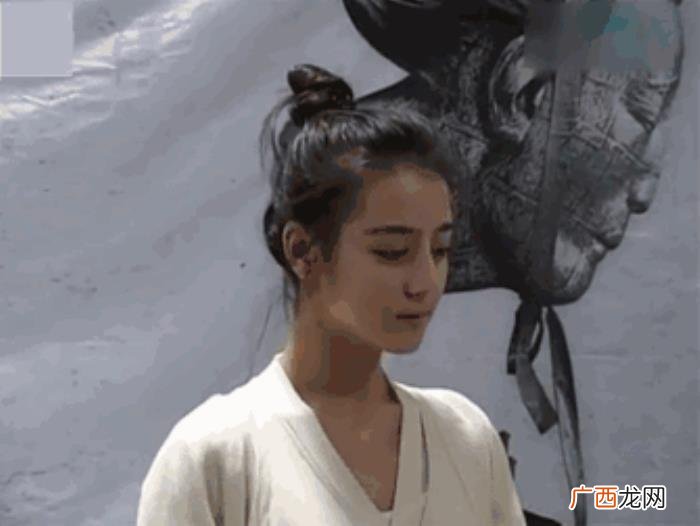 李易峰相亲，胡一天相亲杨幂大头贴再到李易峰采访