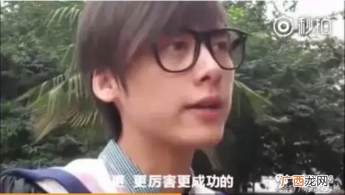 李易峰相亲，胡一天相亲杨幂大头贴再到李易峰采访