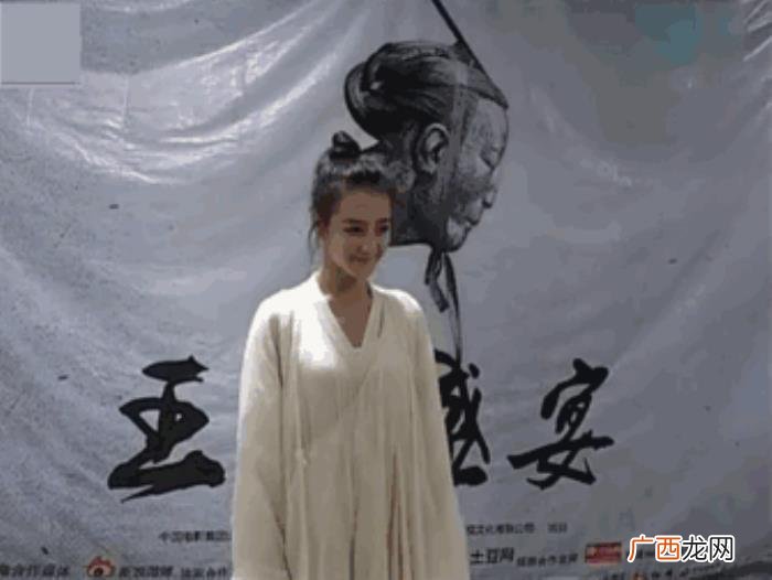 李易峰相亲，胡一天相亲杨幂大头贴再到李易峰采访