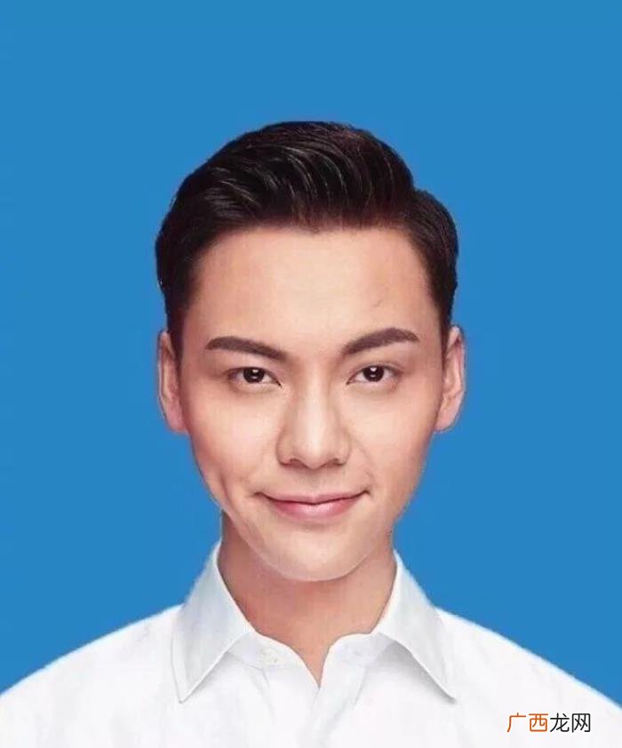 李易峰证件，李易峰鹿晗杨洋易烊千玺的证件照都这么帅