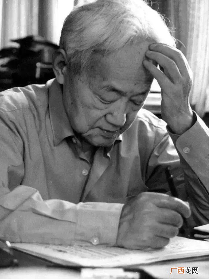 作家的笔名，盘点14位著名作家笔名的由来--琼瑶笔名来自