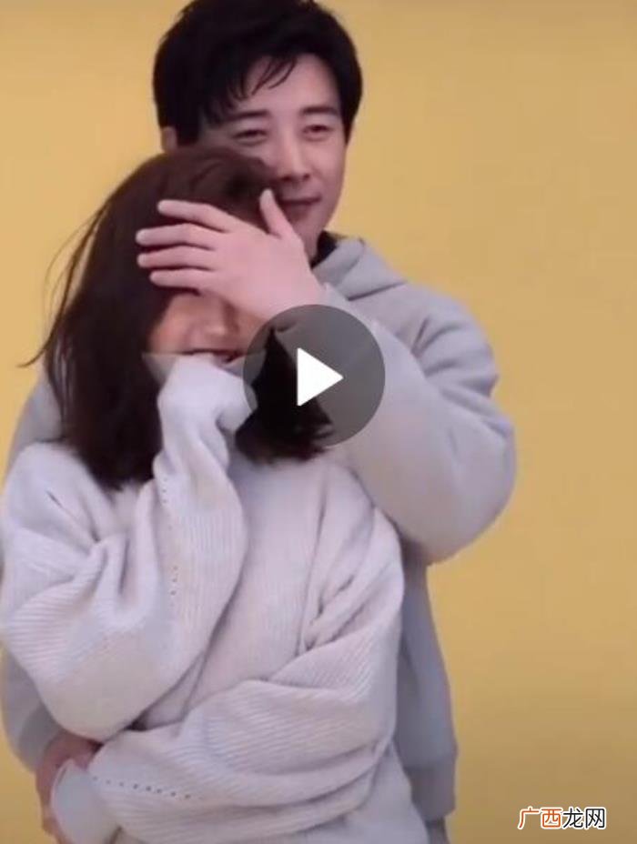 罗晋李一桐，罗晋跟李一桐拍宣传照被吐槽小动作太多