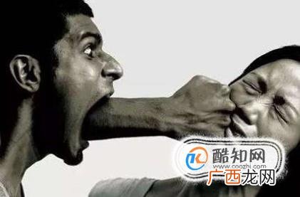 家庭暴力有哪些特征，法律上怎么界定家庭暴力