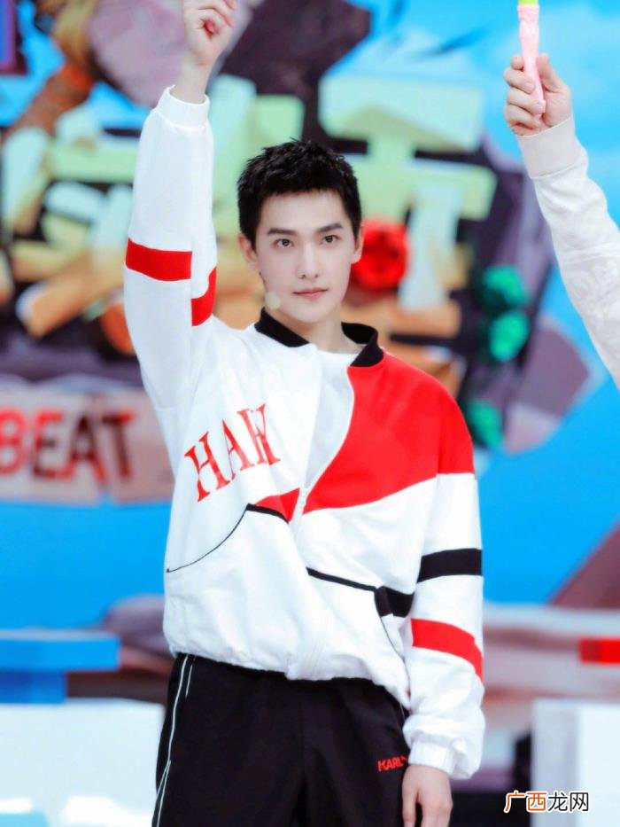 杨洋罗云熙，180cm杨洋和177cm罗云熙