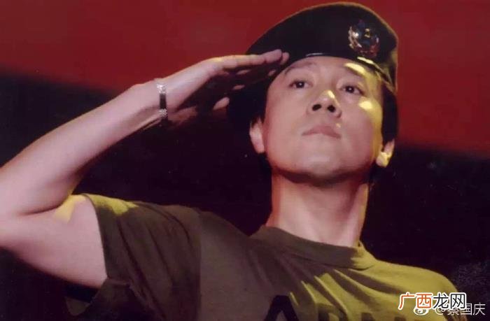 蔡国庆妻子，54岁蔡国庆隐藏十年的妻子长这么漂亮