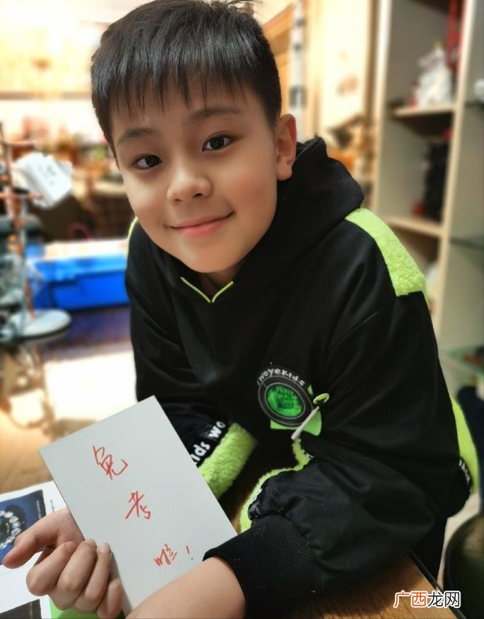 蔡国庆妻子，54岁蔡国庆隐藏十年的妻子长这么漂亮