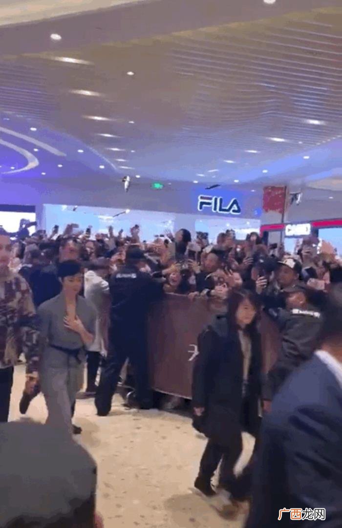 胡歌男粉丝，胡歌都出道十几年了怎么还有这么多粉丝