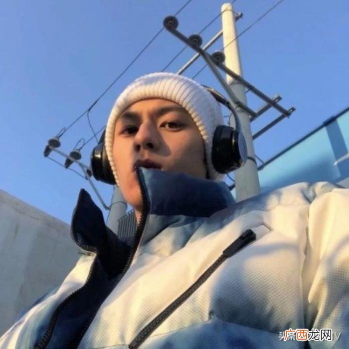 真人男头像，耍酷的帅气男生头像真人图片