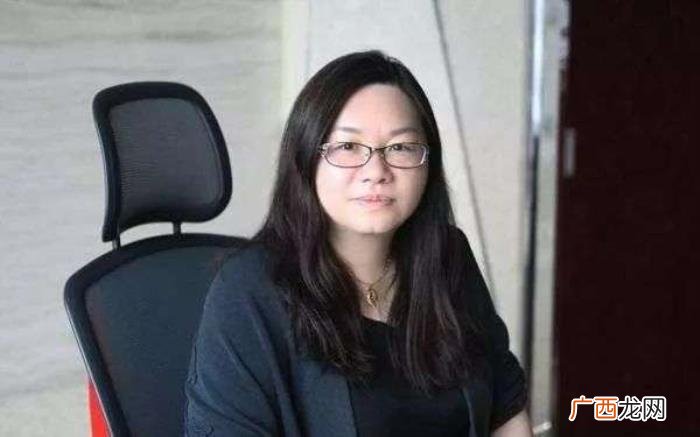 杨紫和成毅，拉杨紫挡枪、让成毅当工具人、强拆CP