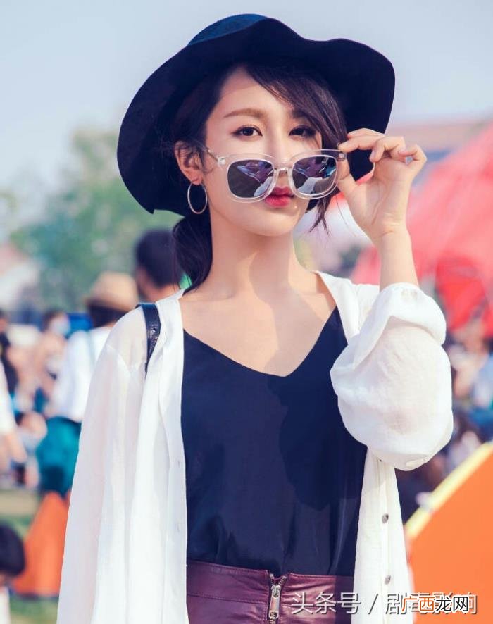 邓伦杨紫吧，邓伦ins未回关杨紫被cp粉反噬