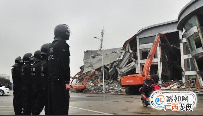 合法住房被强拆怎么办
