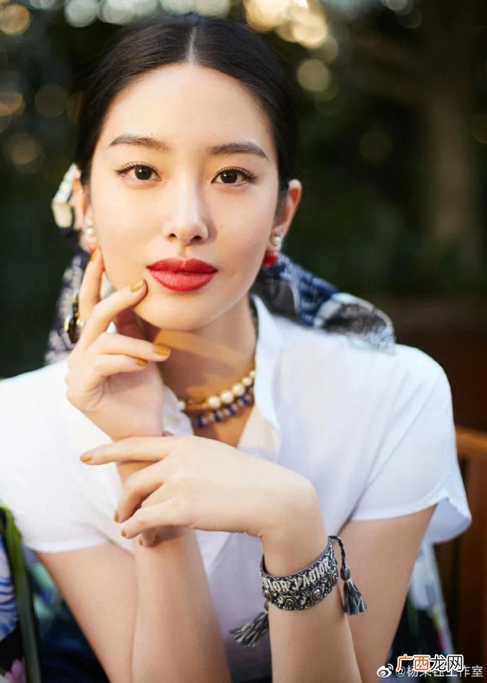 杨采钰高级，杨采钰的法式高级感到底是一种什么感
